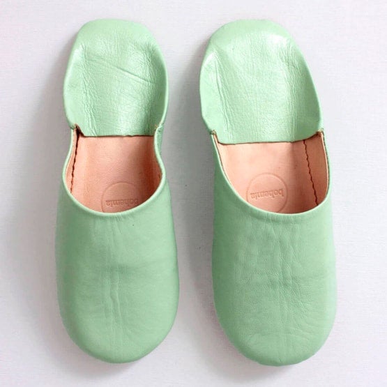 Basic slippers hot sale